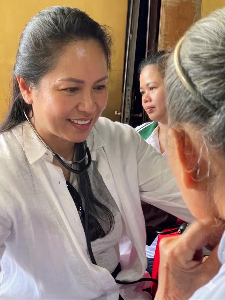 Bạch Tuyết (tp Hồ Chí Minh) chăm sóc người cao tuổi